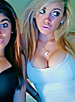 Awesome posing scene girls